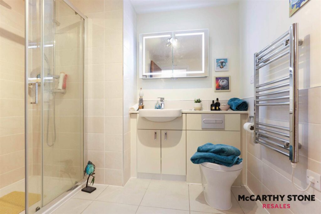 Orchard Gate, Banbury Road, Stratford-Upon-Avon, CV37 7HT