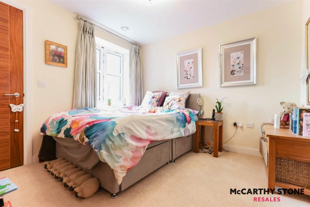 Orchard Gate, Banbury Road, Stratford-Upon-Avon, CV37 7HT