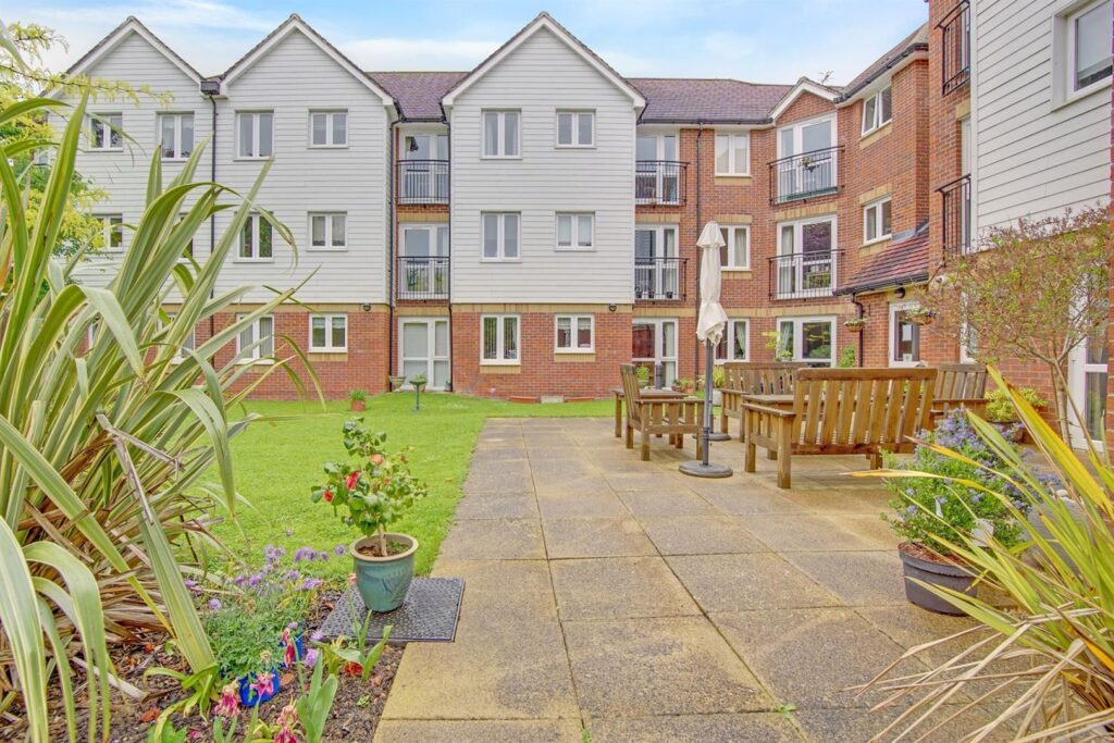 Eadhelm Court, Penlee Close, Edenbridge