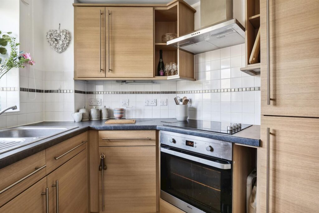Eadhelm Court, Penlee Close, Edenbridge, Kent TN8 5FP