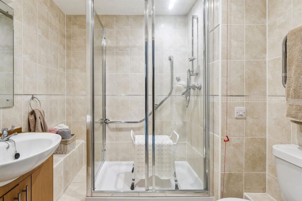 Eadhelm Court, Penlee Close, Edenbridge, Kent TN8 5FP