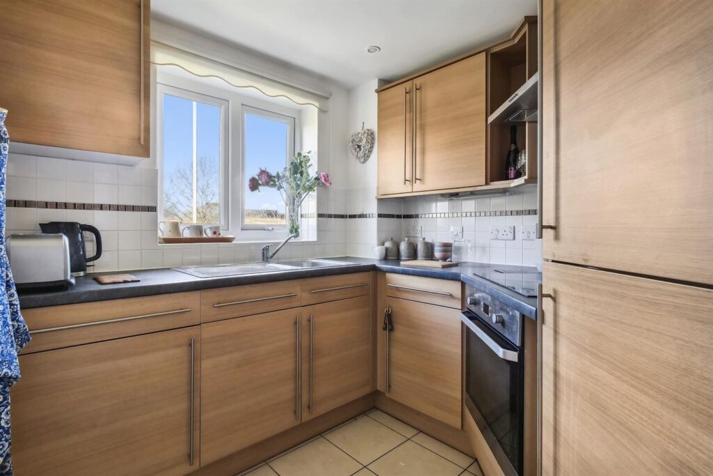 Eadhelm Court, Penlee Close, Edenbridge, Kent TN8 5FP
