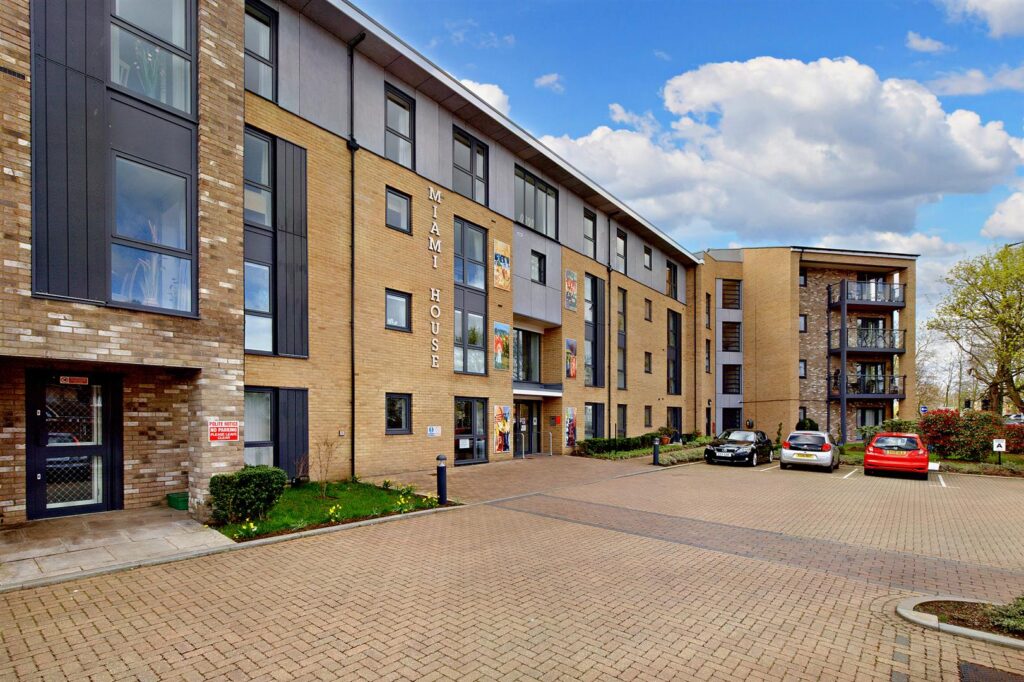Miami House, Princes Road, Chelmsford, Essex, CM2 9GE
