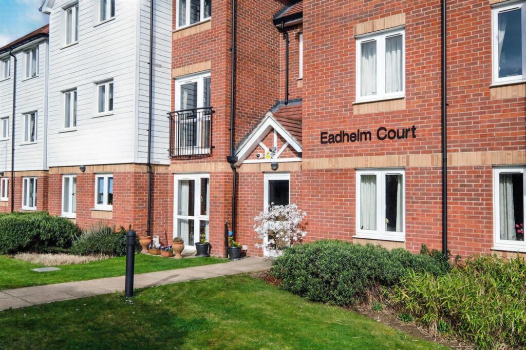 Eadhelm Court, Penlee Close, Edenbridge, Kent TN8 5FP