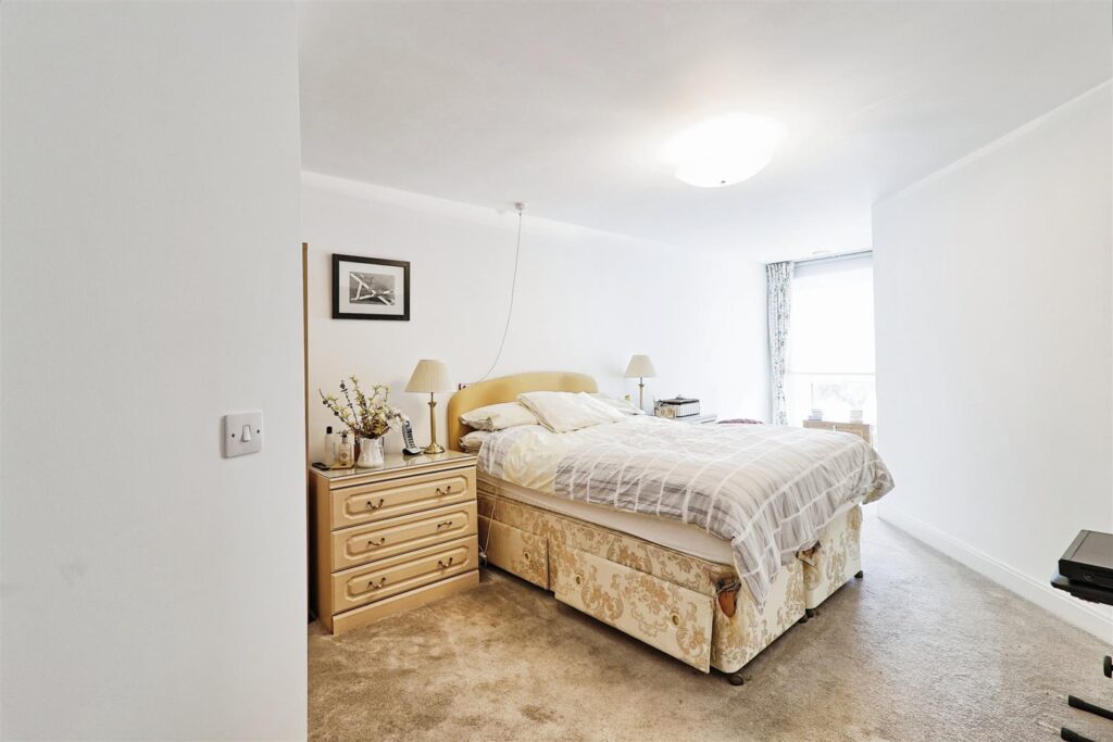 Miami House, Princes Road, Chelmsford, Essex, CM2 9GE