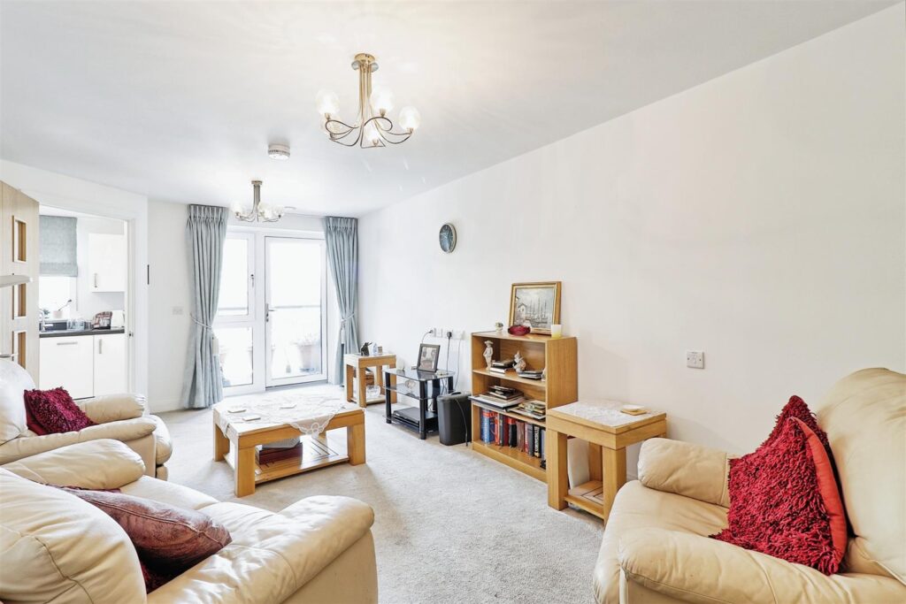 Miami House, Princes Road, Chelmsford, Essex, CM2 9GE