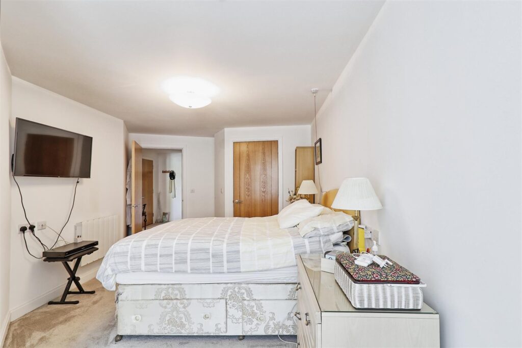 Miami House, Princes Road, Chelmsford, Essex, CM2 9GE