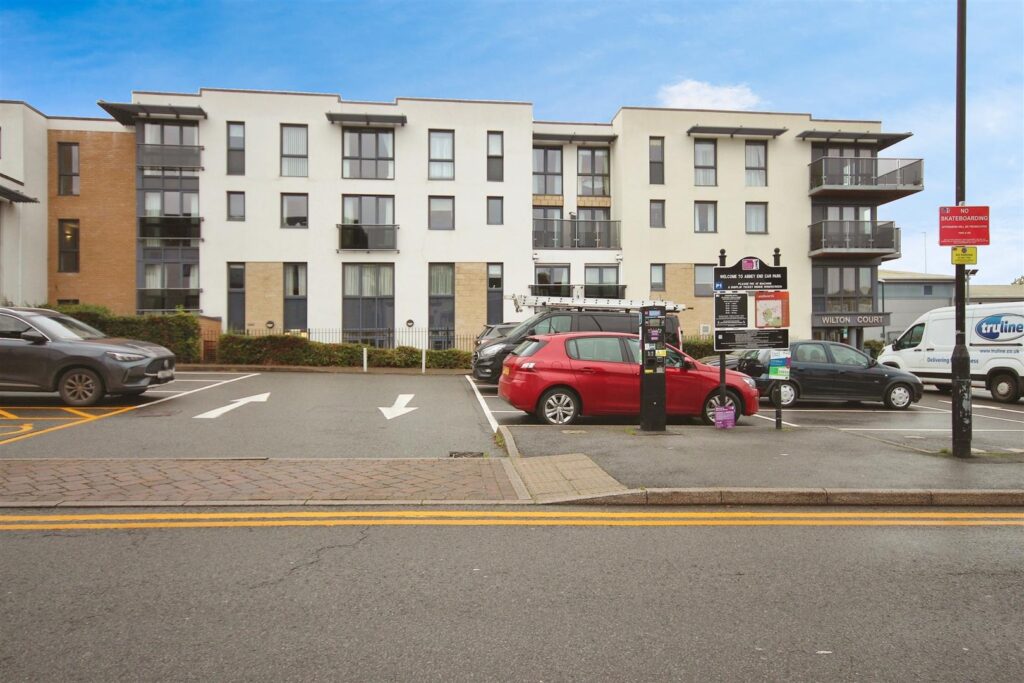 Wilton Court, Southbank Road, Kenilworth, CV8 1RX