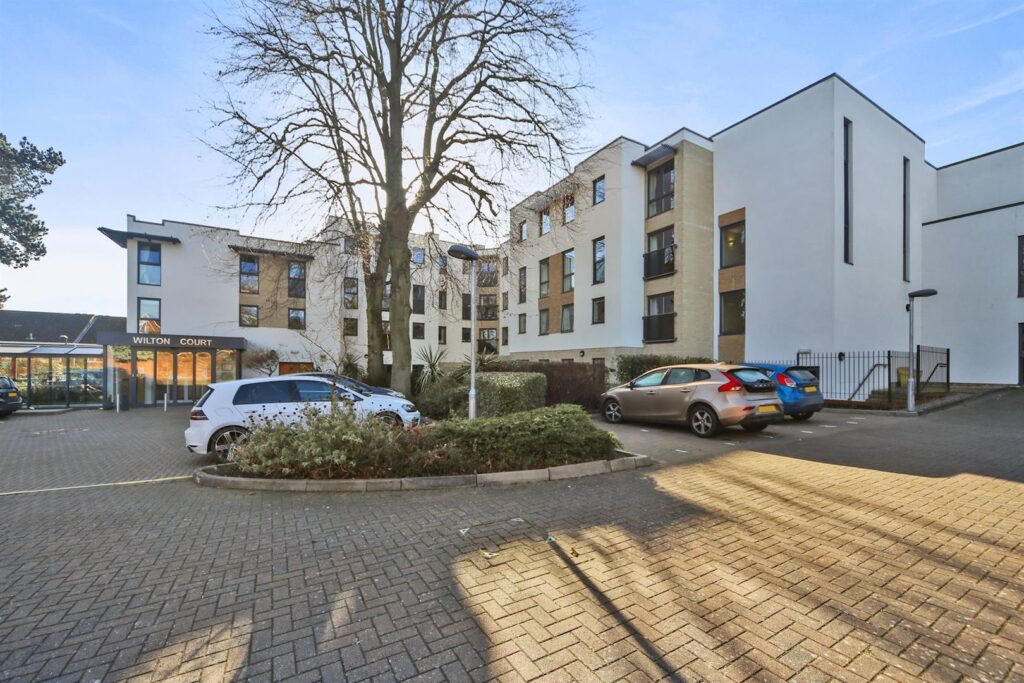 Wilton Court, Southbank Road, Kenilworth, CV8 1RX