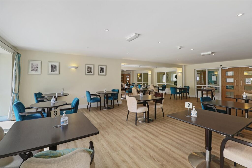 Kings Place, Fleet Road, Fleet, GU51 3FS