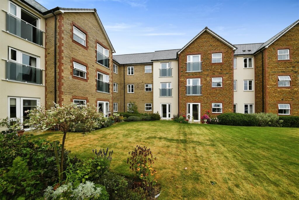38 Eastland Grange, 16 Valentine Road, Hunstanton, PE36 5FA