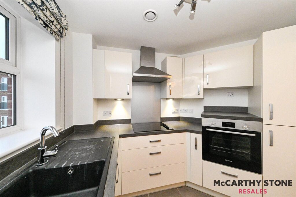 38 Eastland Grange, 16 Valentine Road, Hunstanton, PE36 5FA