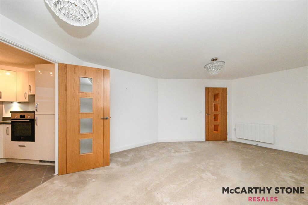 38 Eastland Grange, 16 Valentine Road, Hunstanton, PE36 5FA