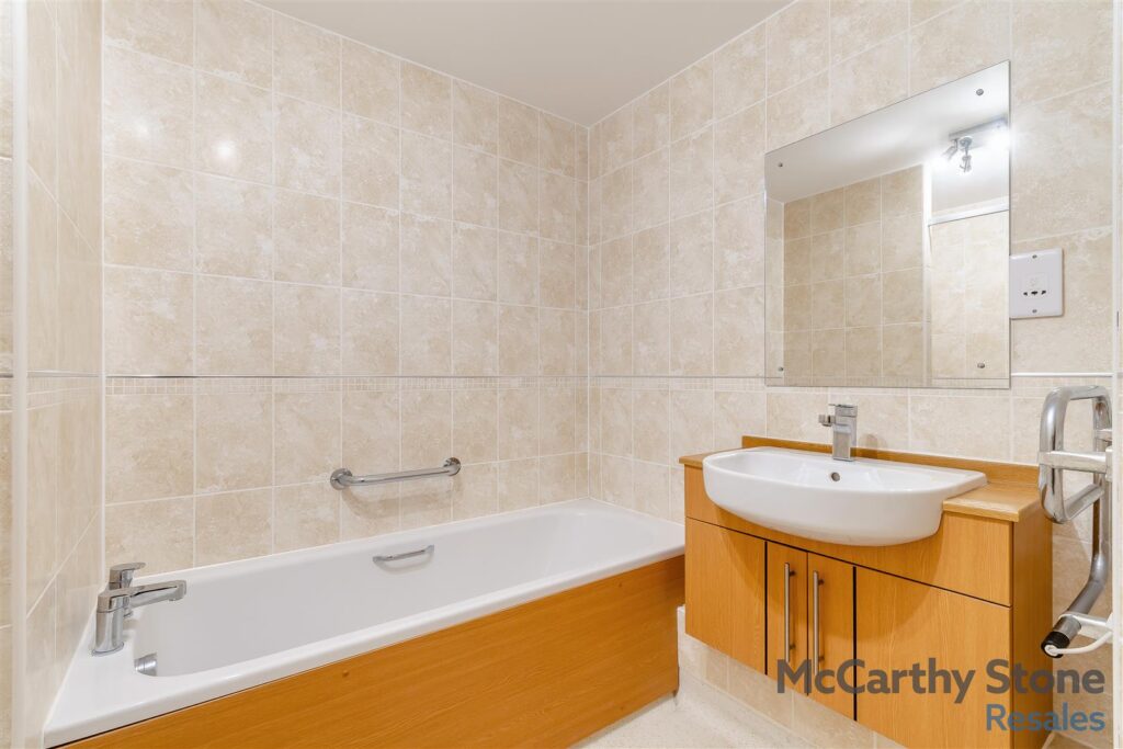 Glenhills Court, Little Glen Road, Glen Parva, Leicester