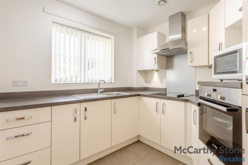Roslyn Court, Lisle Lane, Ely, Cambridgeshire, CB7 4FA