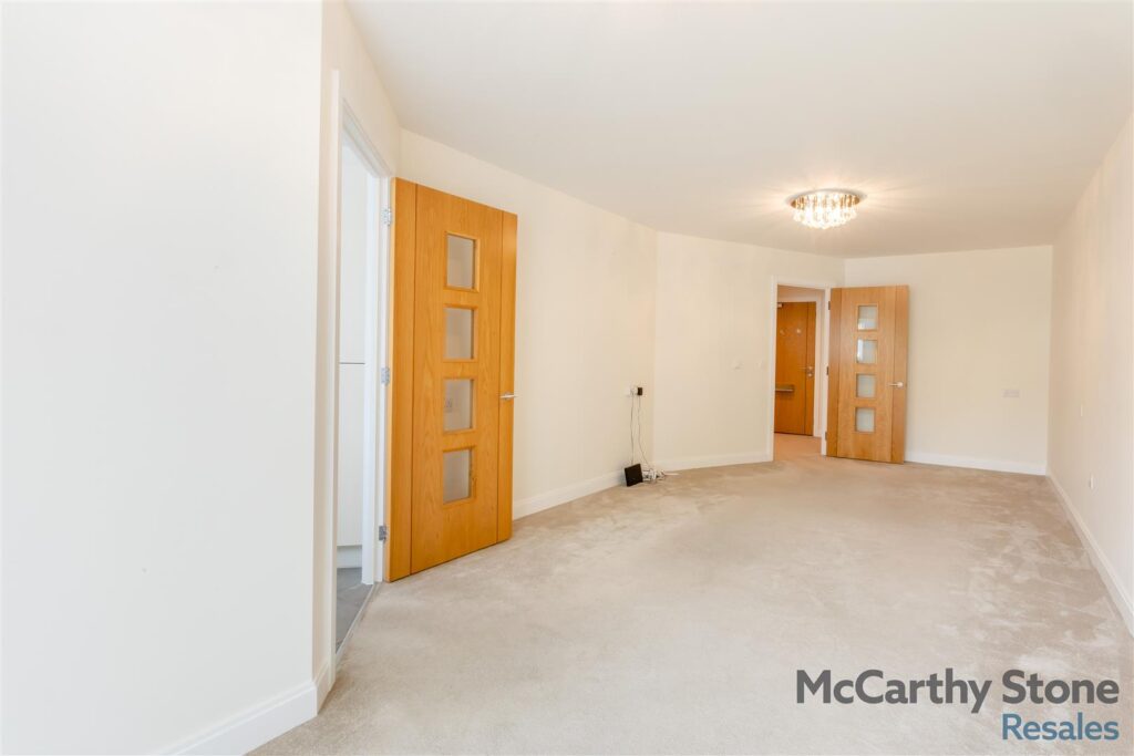 Roslyn Court, Lisle Lane, Ely, Cambridgeshire, CB7 4FA