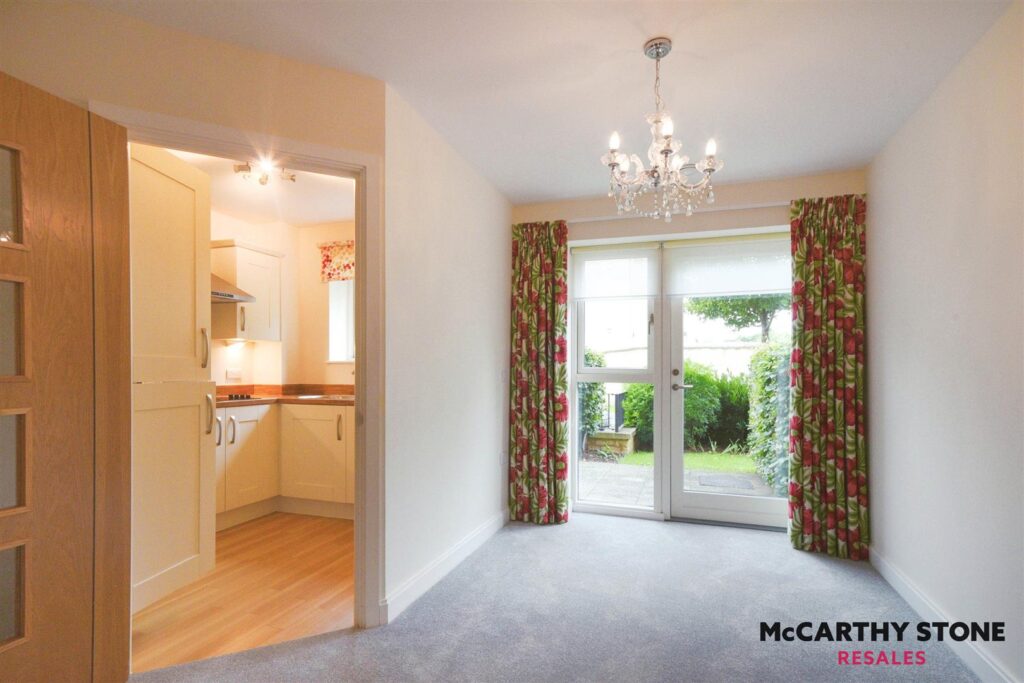 Bath Gate Place, Hammond Way, Cirencester