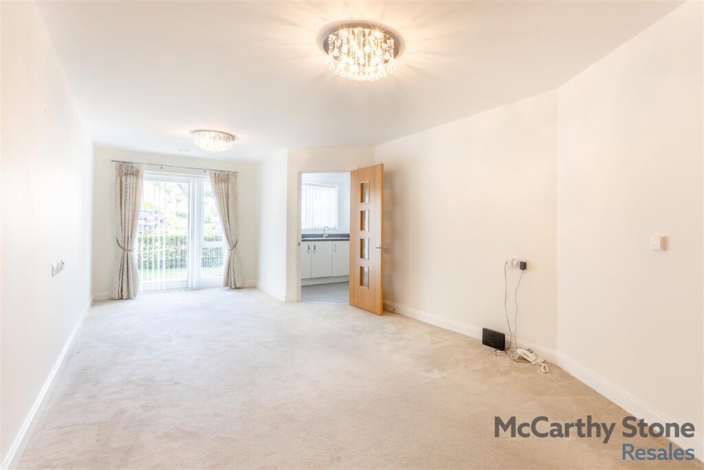 Roslyn Court, Lisle Lane, Ely, Cambridgeshire, CB7 4FA