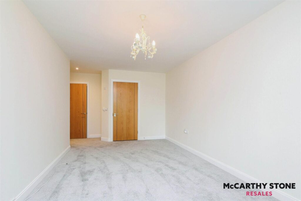 Bath Gate Place, Hammond Way, Cirencester
