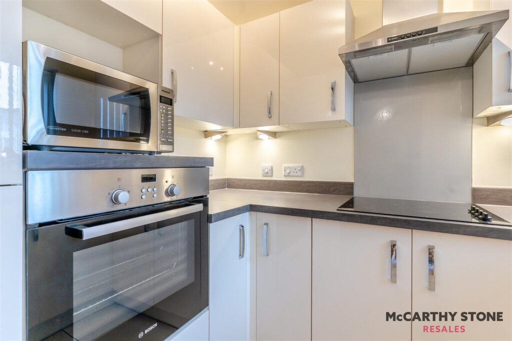 Fern Court, Gower Road, Sketty, Swansea, West Glamorgan, SA2 9BH