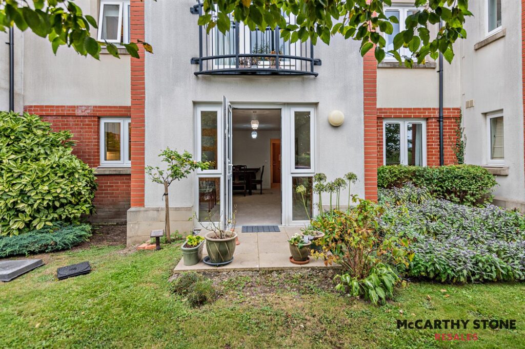 Farringford Court, Avenue Road, Lymington, Hampshire, SO41 9PA