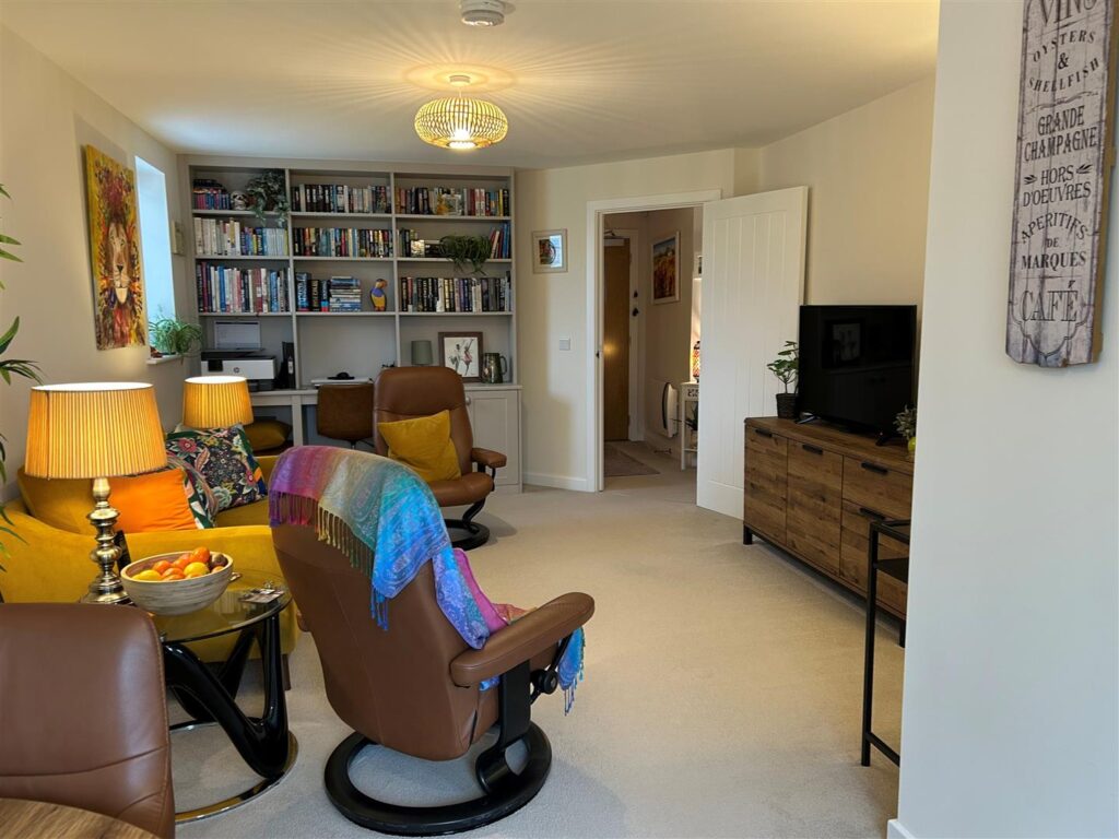 Hooton Road, Willaston, Neston