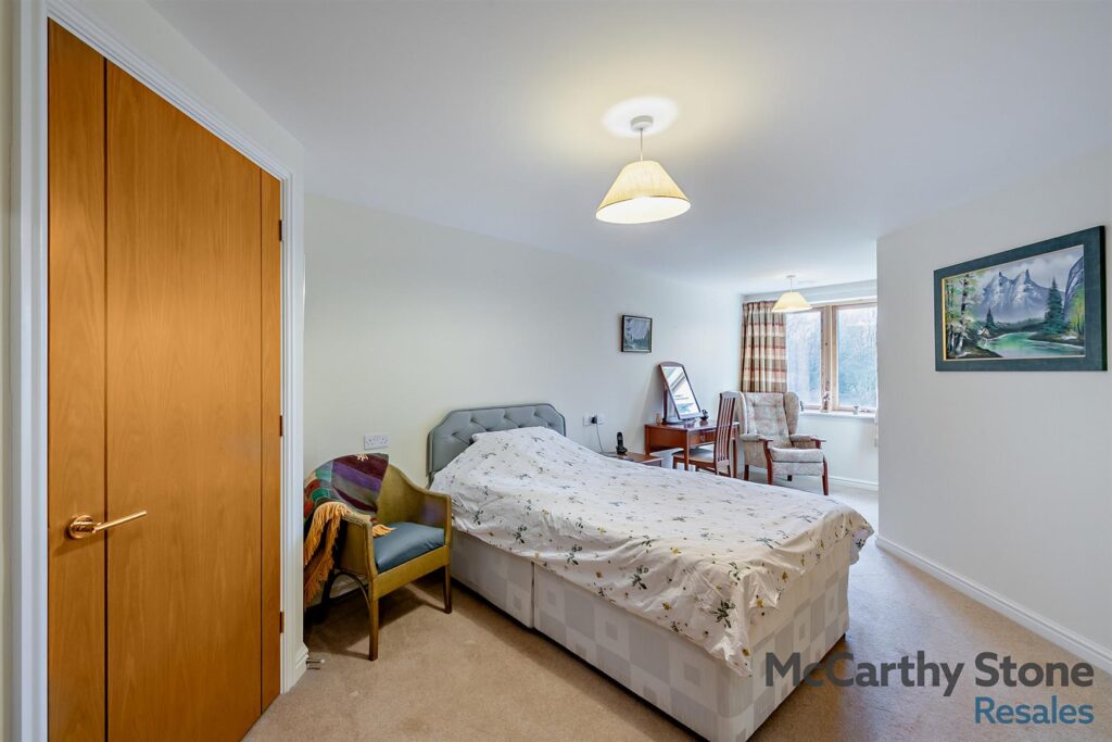 Ellisfields Court, Mount St, Taunton, TA1 3SS