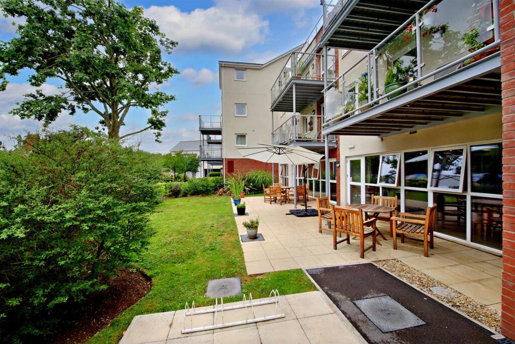 Ellisfields Court, Mount St, Taunton, TA1 3SS