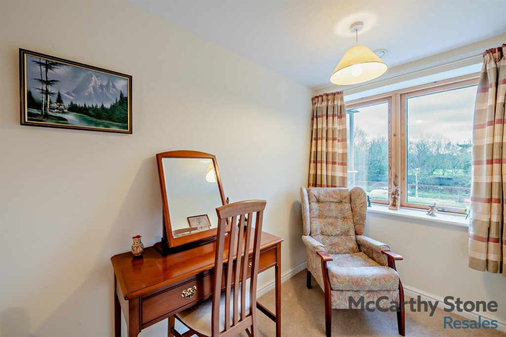 Ellisfields Court, Mount St, Taunton, TA1 3SS