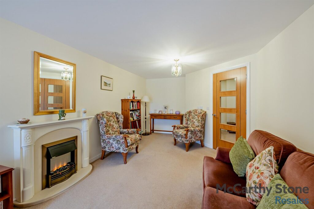 Ellisfields Court, Mount St, Taunton, TA1 3SS