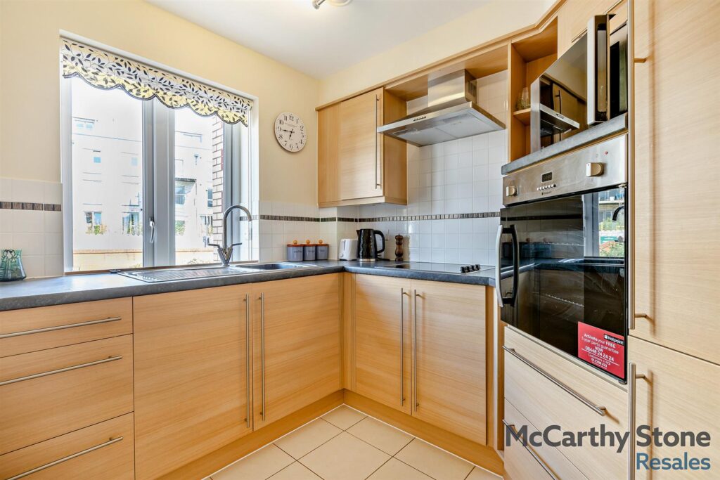 Roswell Court, Douglas Avenue, Exmouth