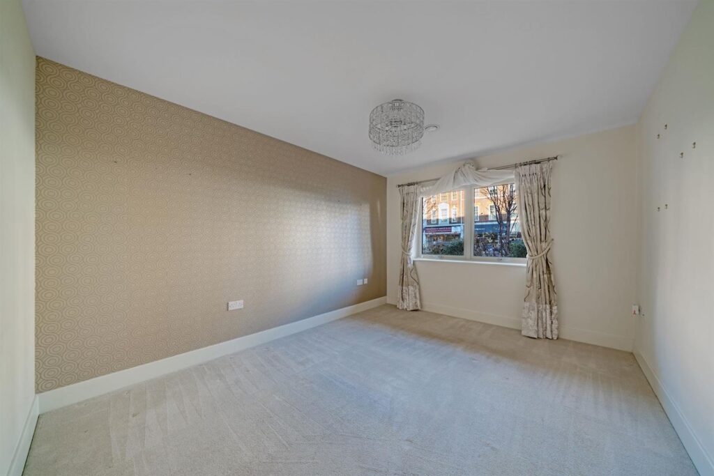 New Zealand Avenue, Walton-On-Thames