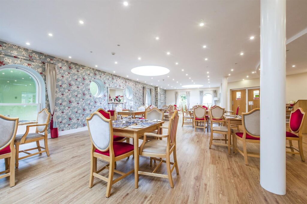 38 Cartwright Court, 2 Victoria Road, Malvern, Worcestershire, WR14 2GE