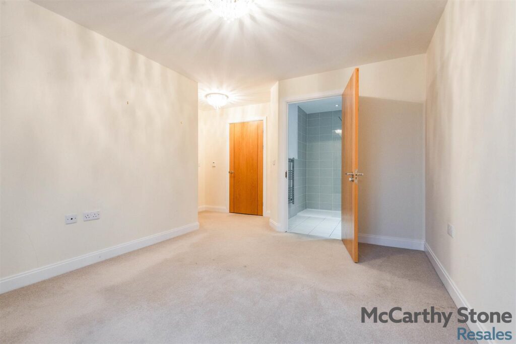 Parkland Place, Shortmead Street, Biggleswade, Bedfordshire, SG18 0RE