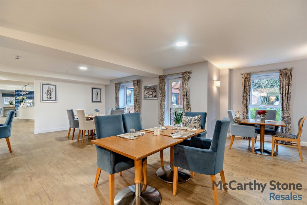Birch Place, Dukes Ride, Crowthorne, RG45 6GT