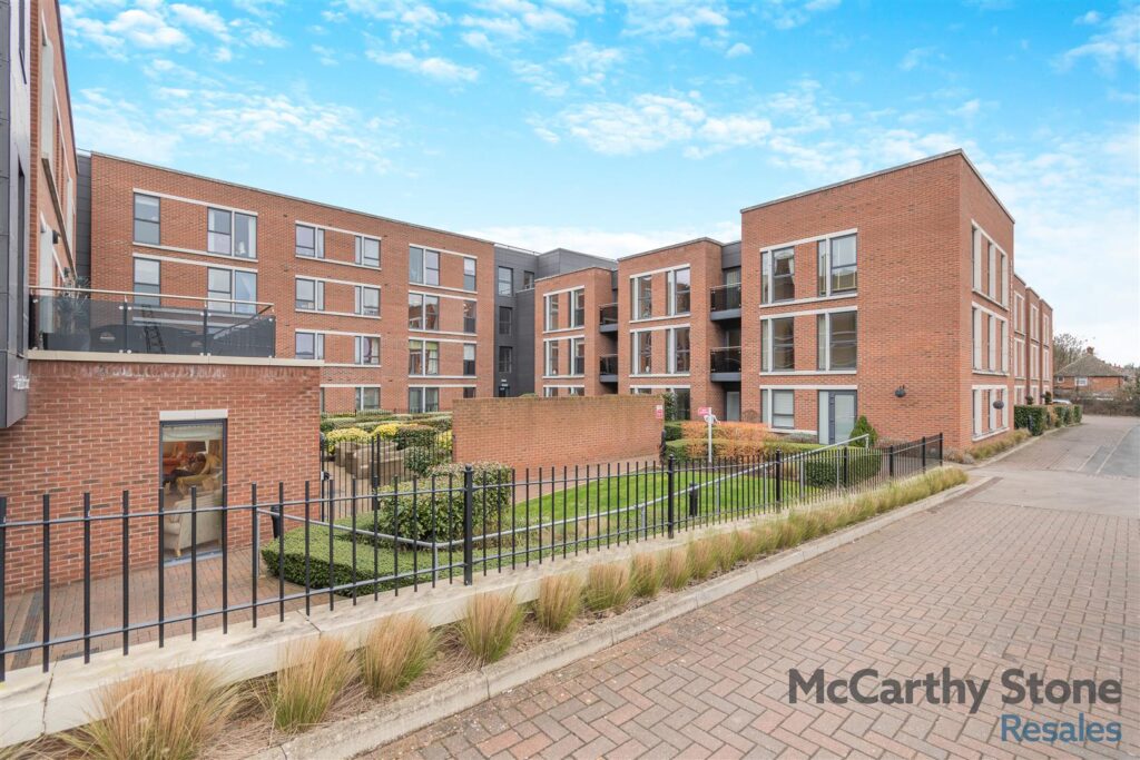 Glenhills Court, Little Glen Road, Glen Parva, Leicester