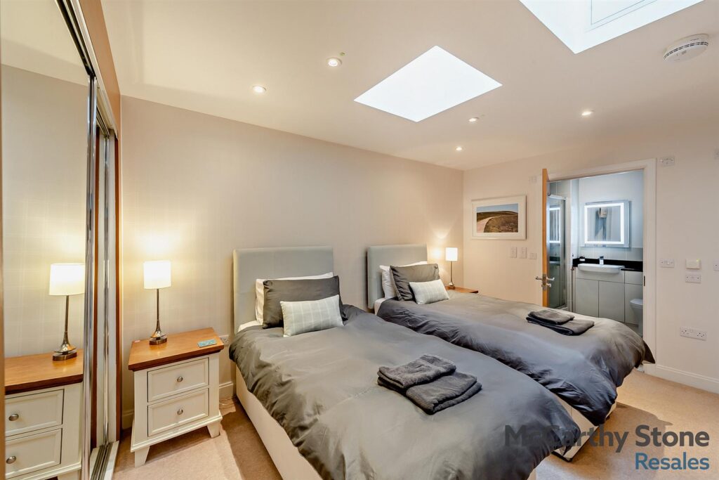 Squire Court, Raleigh Mead, South Molton Devon