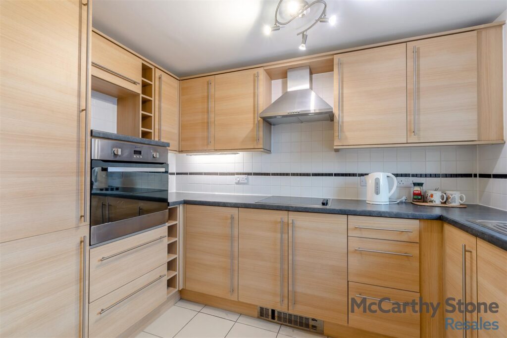 Glenhills Court, Little Glen Road, Glen Parva, Leicester