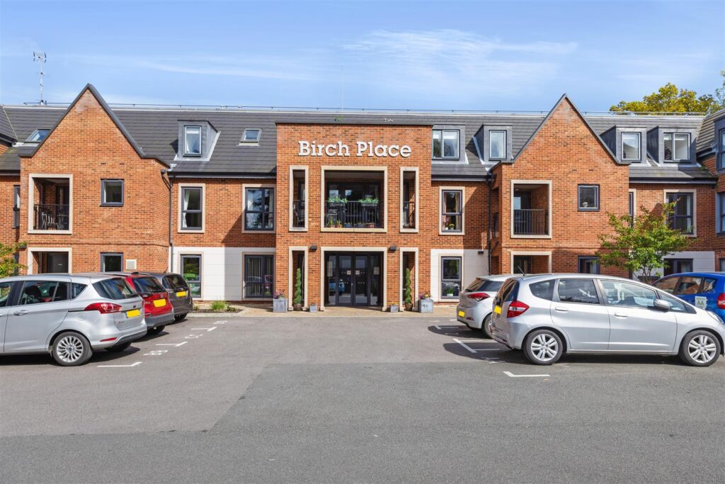 Birch Place, Dukes Ride, Crowthorne, RG45 6GT