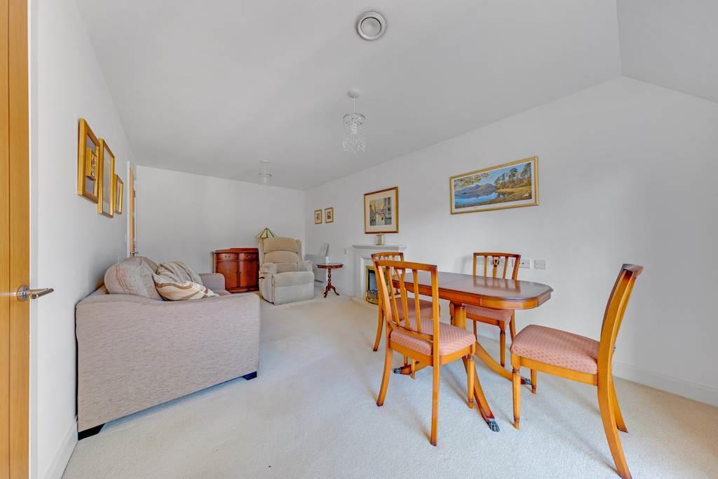 Birch Place, Dukes Ride, Crowthorne, RG45 6GT