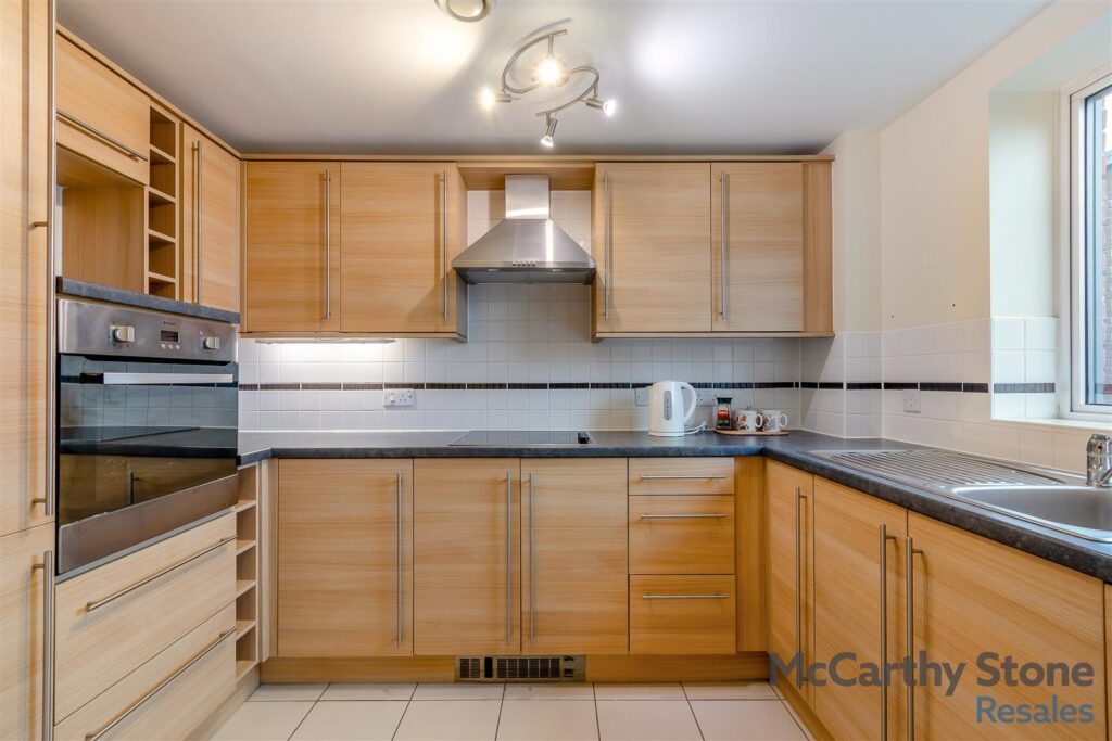 Glenhills Court, Little Glen Road, Glen Parva, Leicester