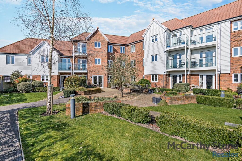 Oak Tree Court, Smallhythe Road, Tenterden