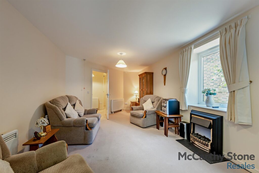 Amelia Court, Union Place, Worthing, BN11 1AH