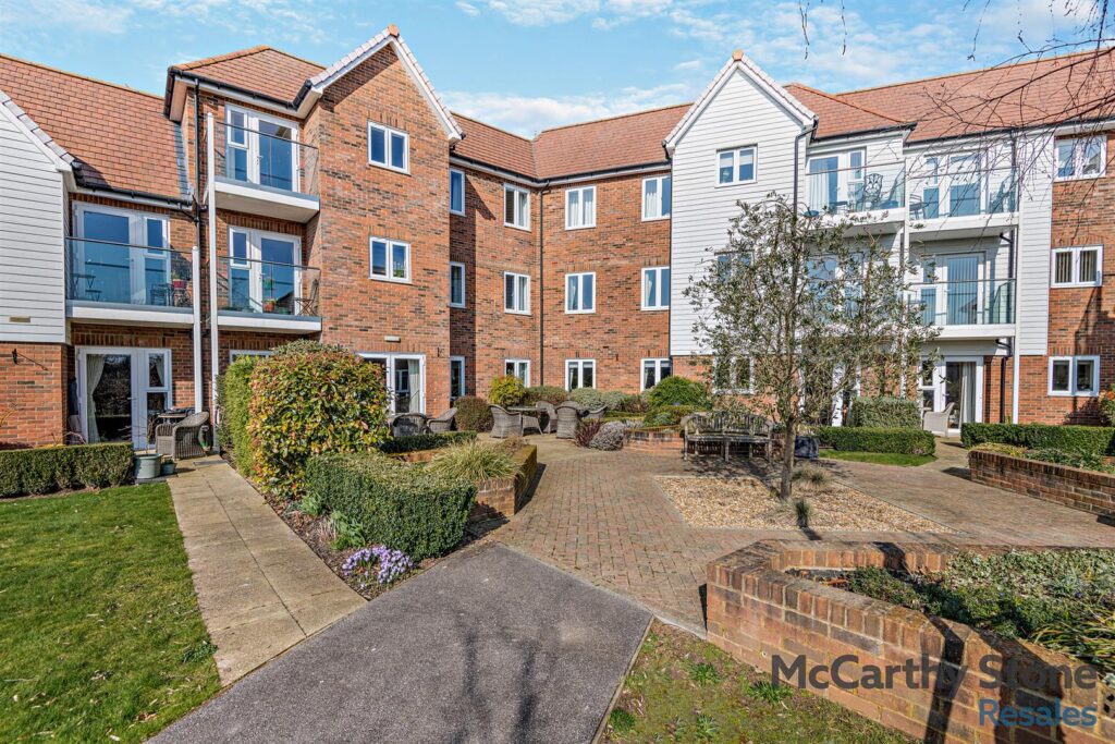 Oak Tree Court, Smallhythe Road, Tenterden