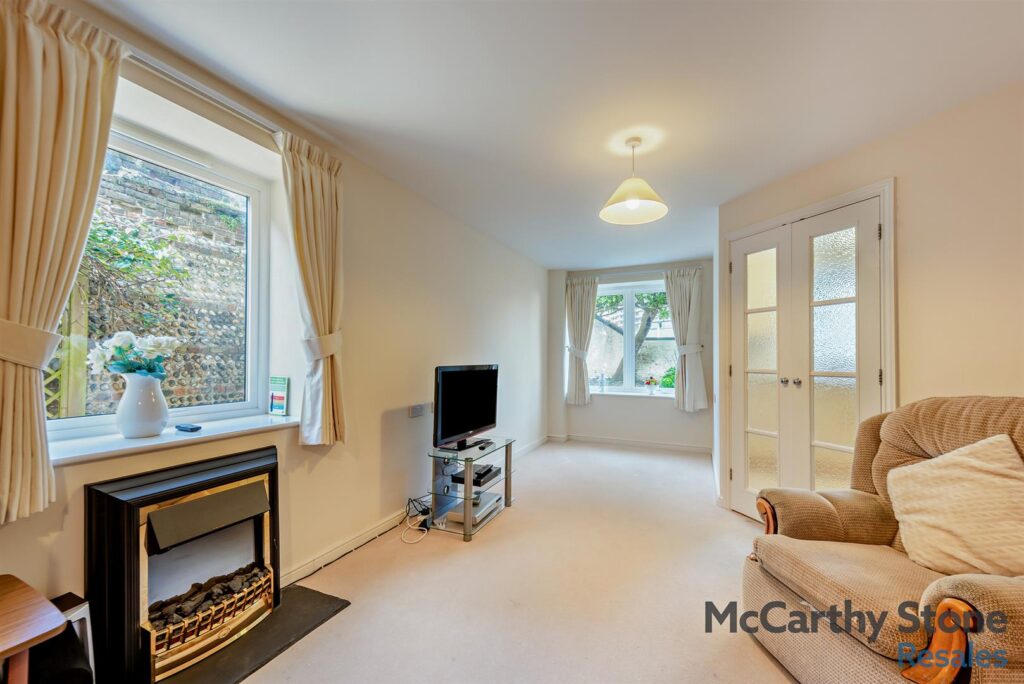 Amelia Court, Union Place, Worthing, BN11 1AH