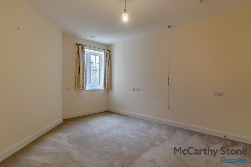 Roslyn Court, Lisle Lane, Ely, Cambridgeshire, CB7 4FA