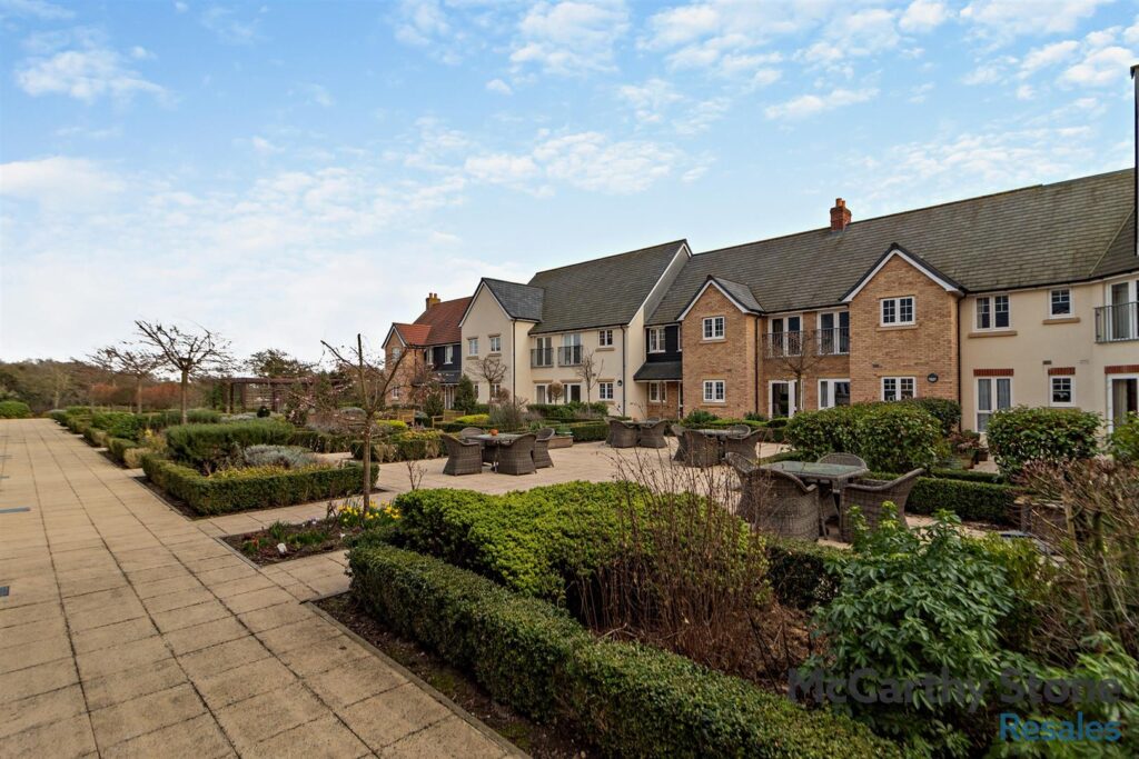 Roslyn Court, Lisle Lane, Ely, Cambridgeshire, CB7 4FA