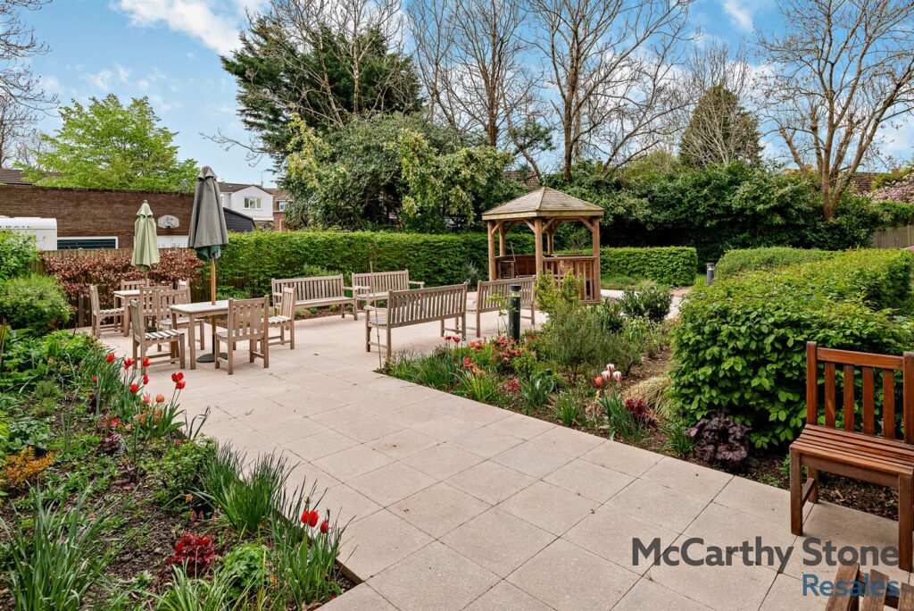 Bucklands, Stock Way South, Nailsea, BS48 2BF