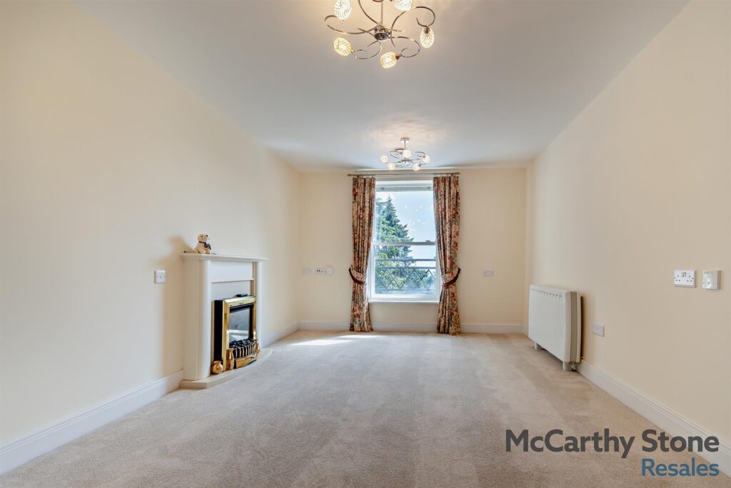 Cartwright Court, 2 Victoria Road, Malvern, WR14 2GE