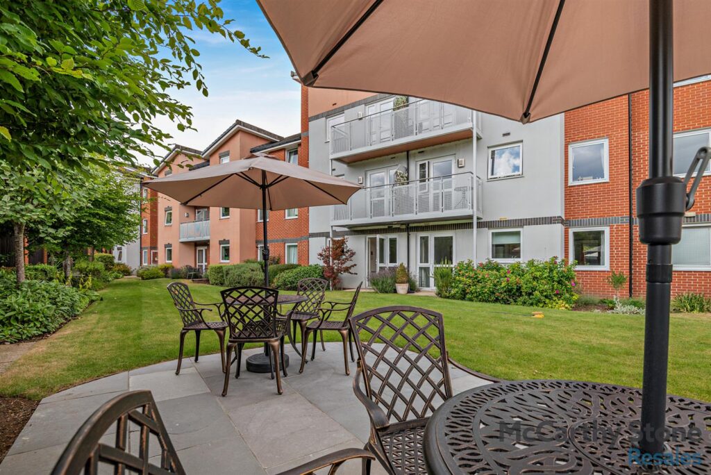Benedict Court, Western Avenue, Newbury, Berkshire, RG14 1AR